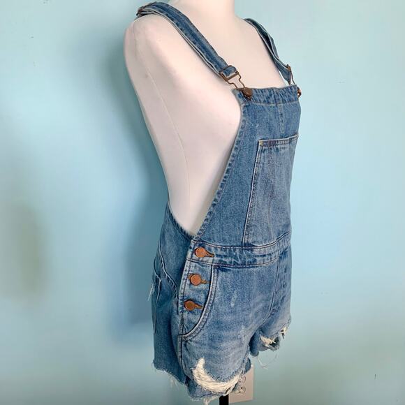 NWT Blank NYC Distressed Overall Jean Shorts Size 26 - Picture 6 of 7